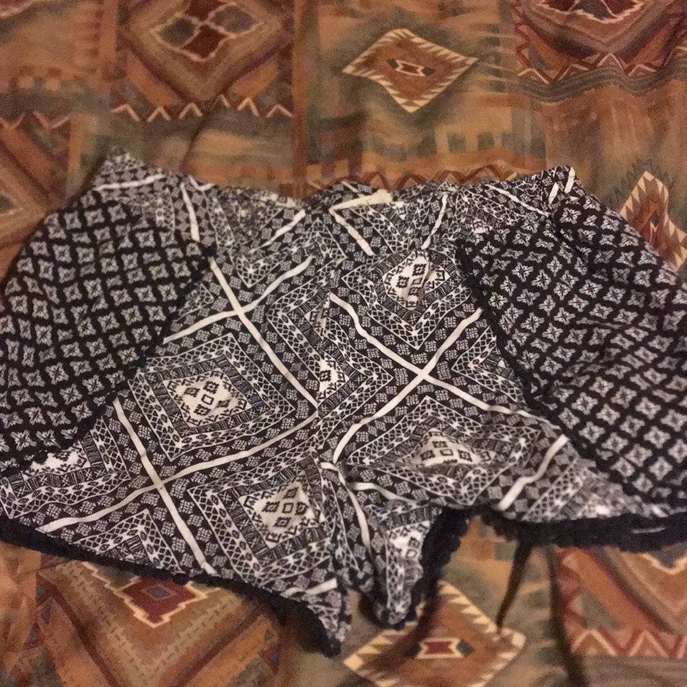Black and white designed booty shorts